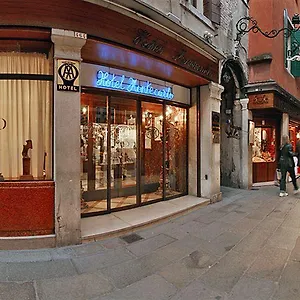 montecarlo-venice.hotelslidodijesolo.com/